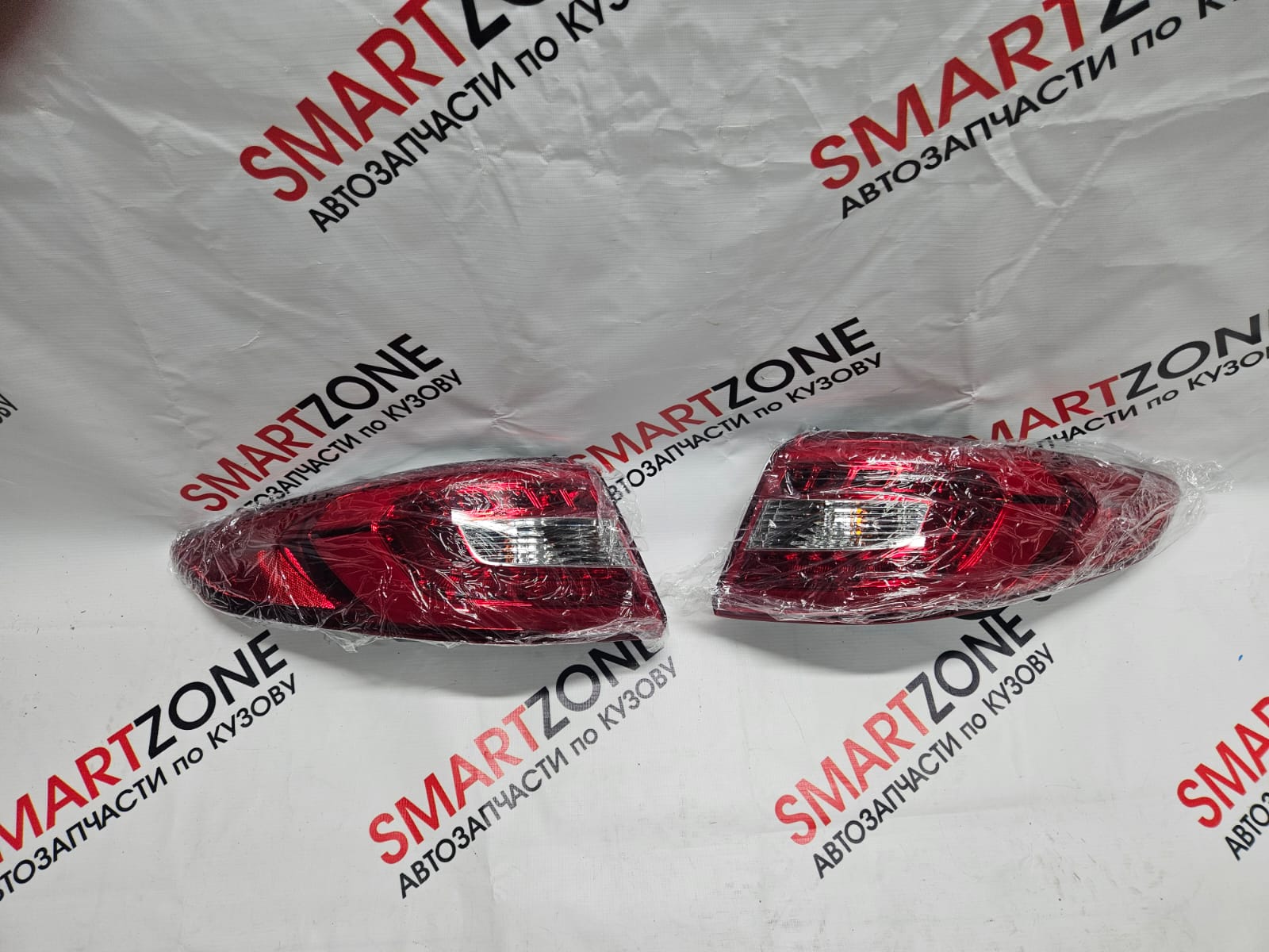 ЗАДНИЙ ФОНАРЬ В КРЫЛО LED LH SONATA15-17 (2)