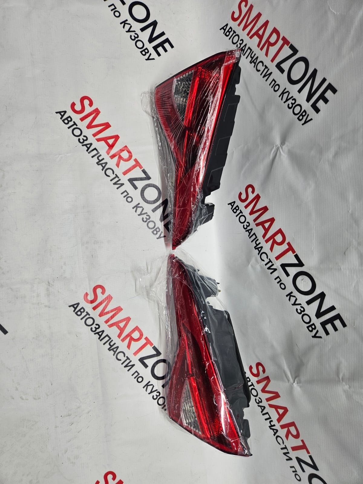 ЗАДНИЙ ФОНАРЬ В БАГАЖНИК LH SONATA 15-17 (2)