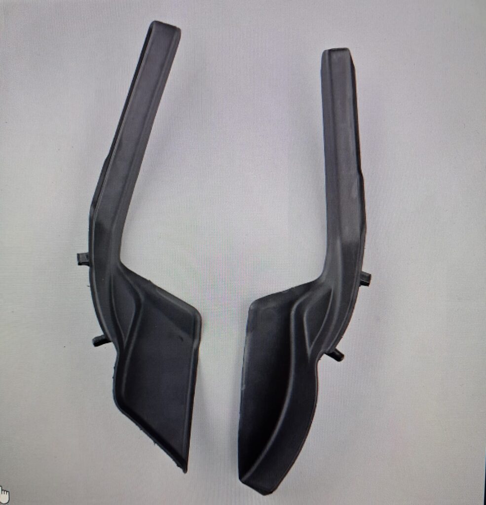 ЛИВНЕВКА ЛОБОВОГО СТЕКЛА RAV4 19-22 RH