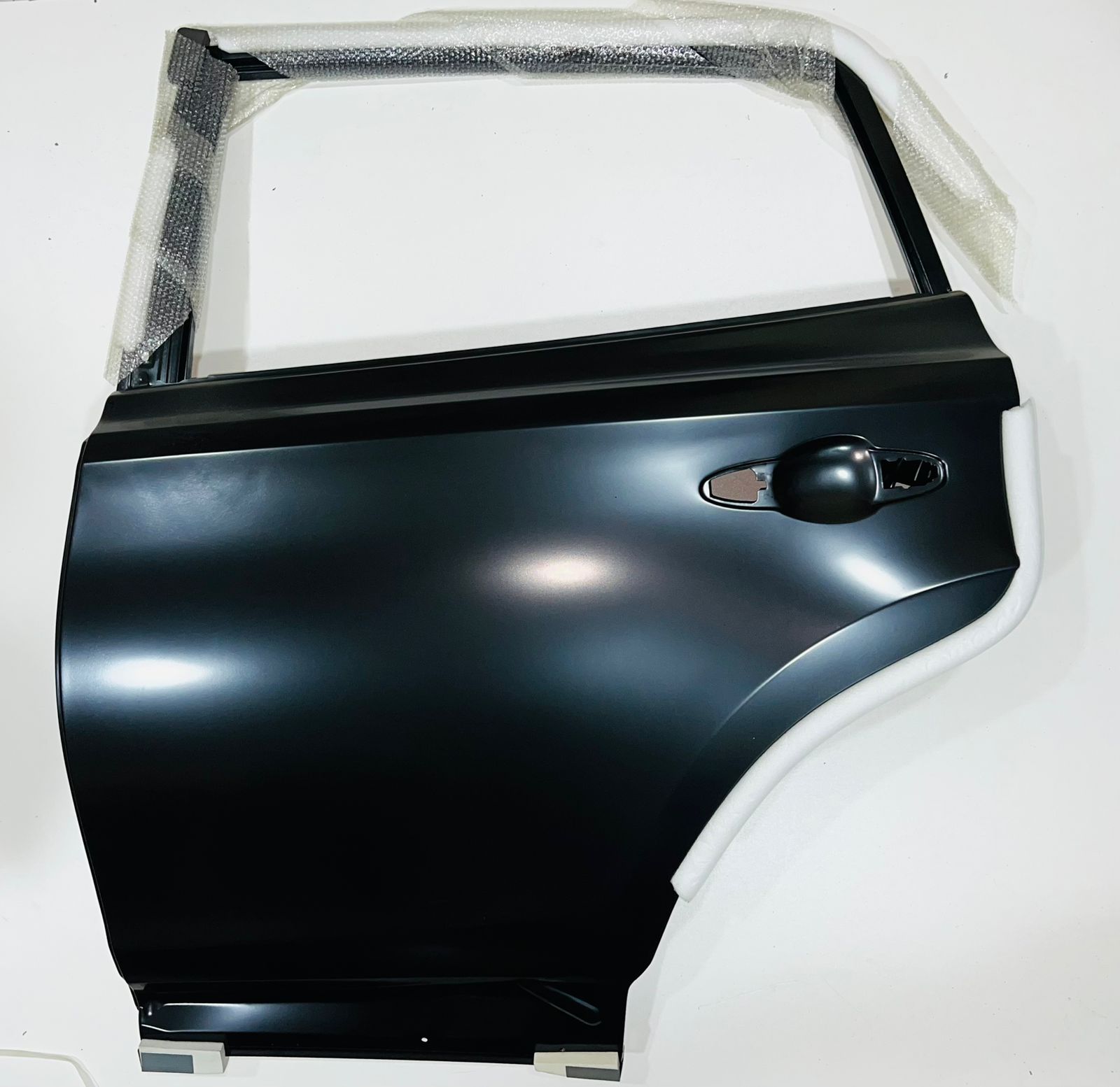 ЗАДНИЙ ДВЕРЬ RAV-4 13-18 RH