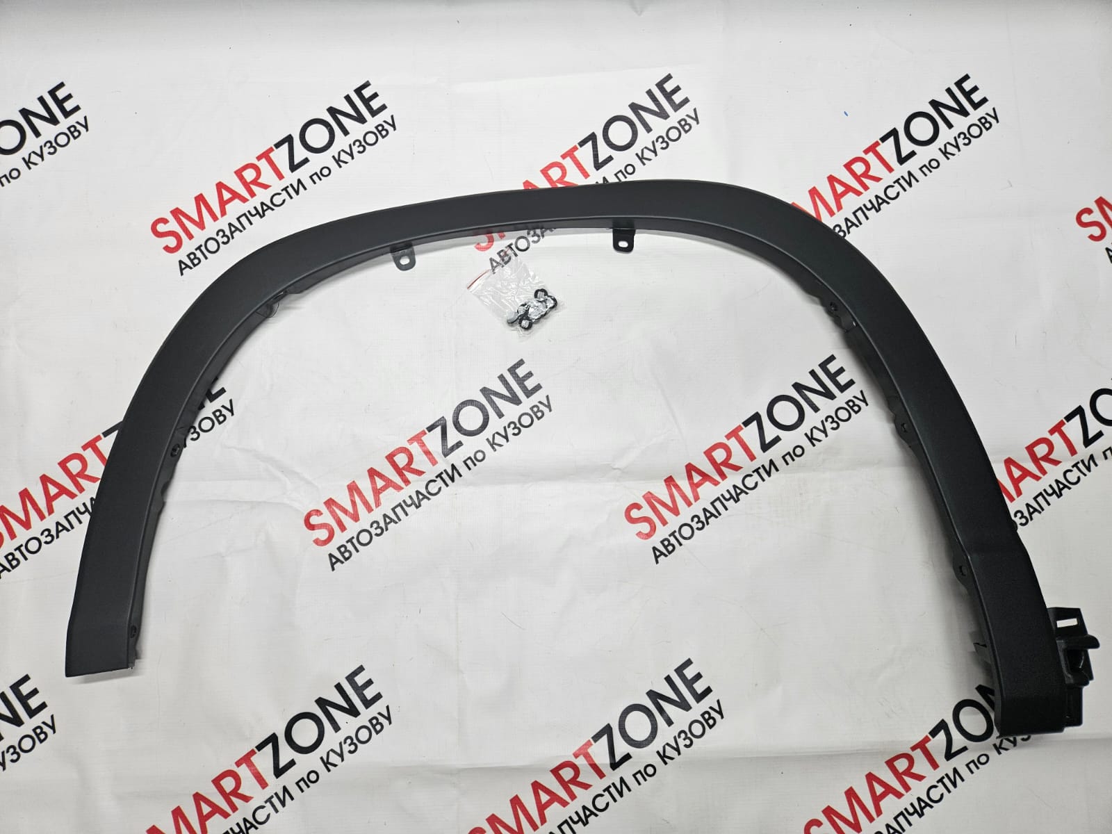 МОЛДИНГ КРЫЛА LH Highlander 14-19 (2)